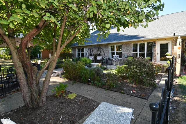 $275,000 | 269 Lake View Court, Avon, IN 46123