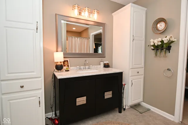 $275,000 | 269 Lake View Court, Avon, IN 46123