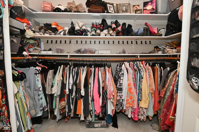 $275,000 | 269 Lake View Court, Avon, IN 46123