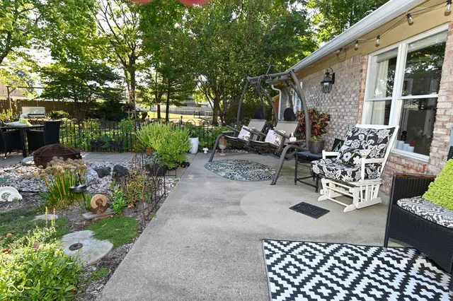 $275,000 | 269 Lake View Court, Avon, IN 46123