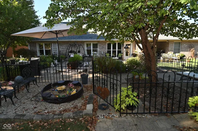 $275,000 | 269 Lake View Court, Avon, IN 46123