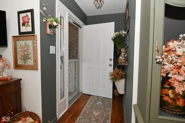 $275,000 | 269 Lake View Court, Avon, IN 46123