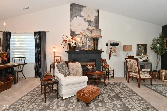 $275,000 | 269 Lake View Court, Avon, IN 46123