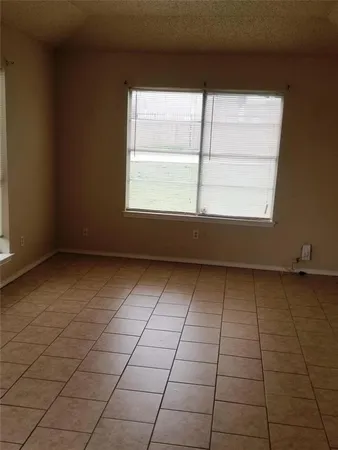 $1,400 | 1700 Justin Lyn Street, Arlington, TX 76012