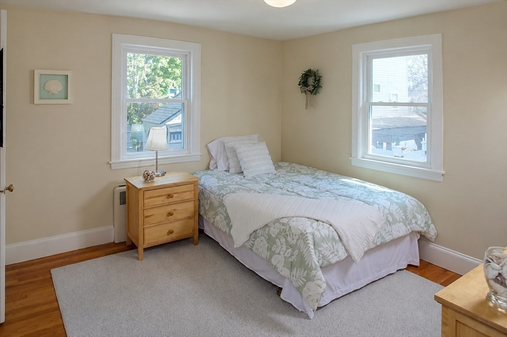 84 Newport Road Hull, MA 02045 - Photo 13 of 25