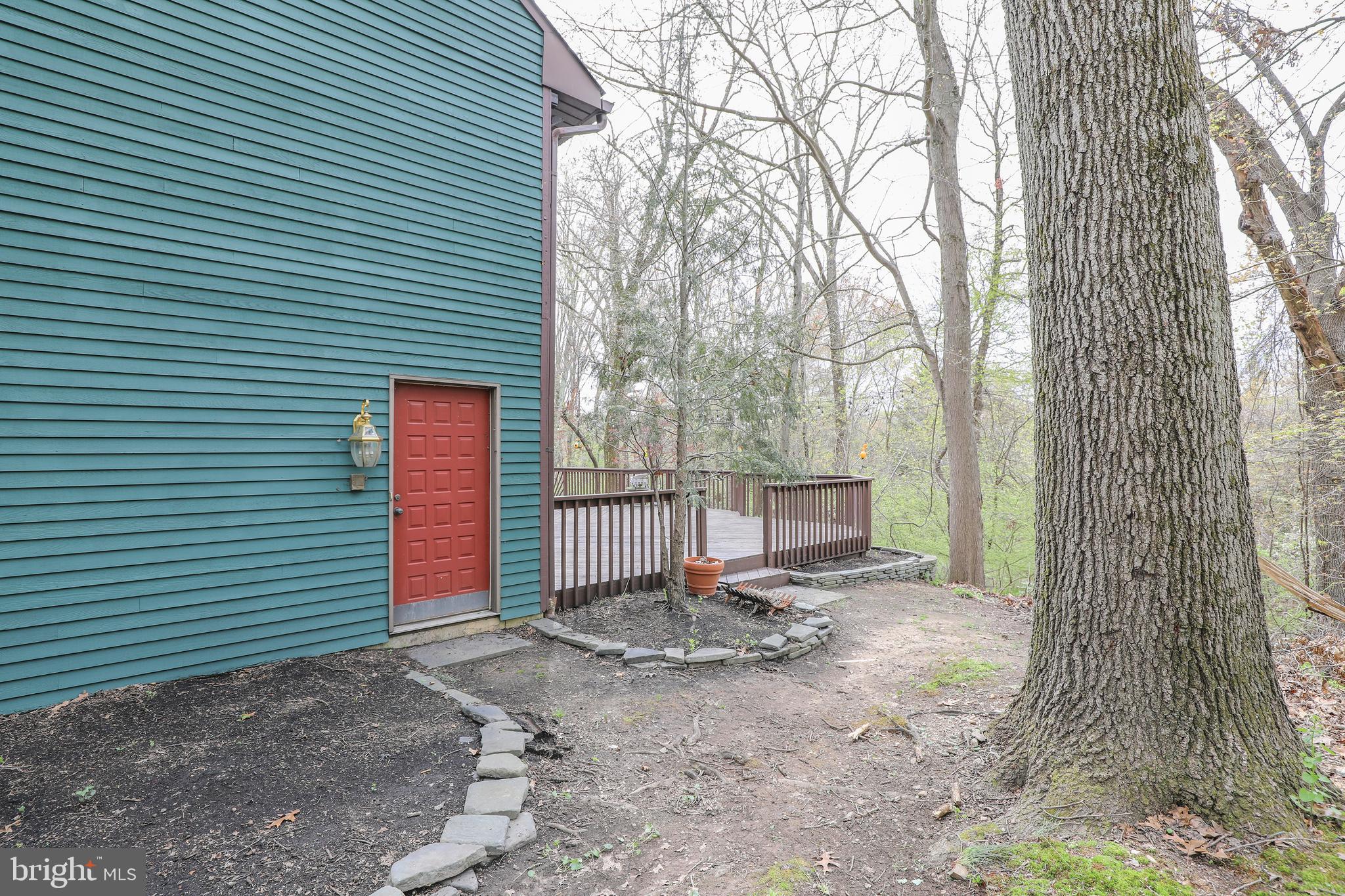 47 Tower Hill Road Doylestown, PA 18901 - Photo 5 of 89 Outside entrance to garage