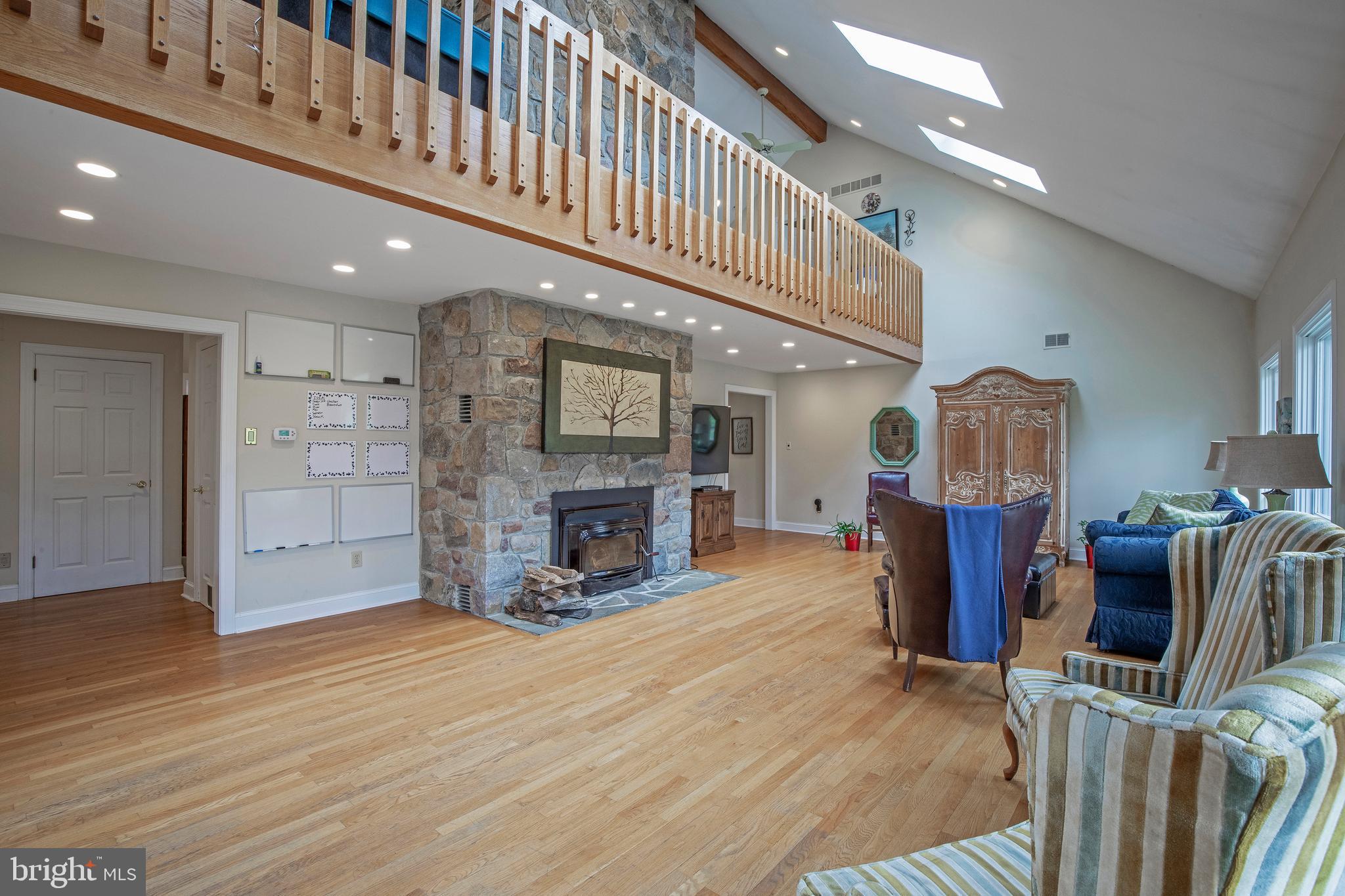 47 Tower Hill Road Doylestown, PA 18901 - Photo 41 of 89 Living room