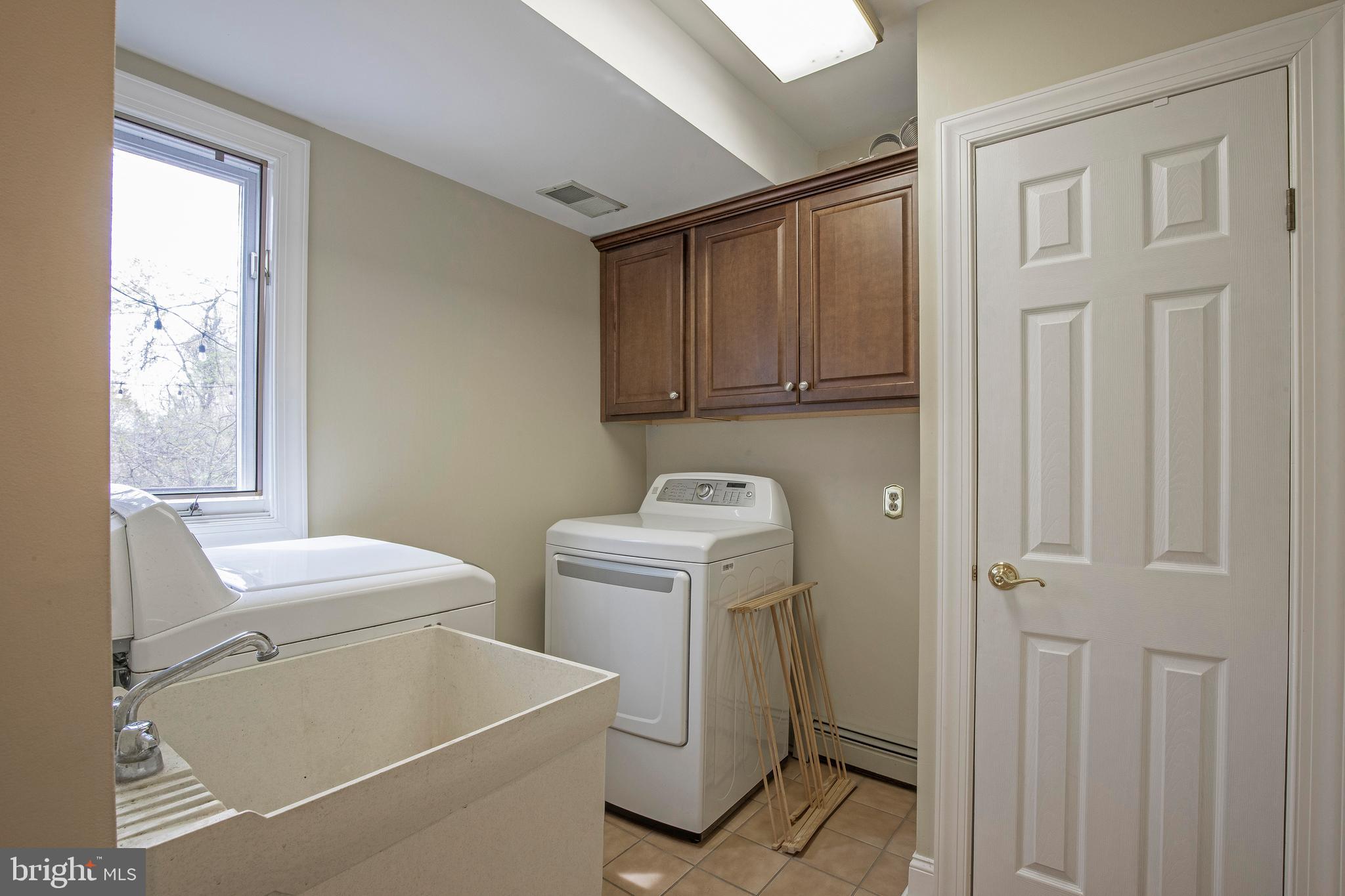 47 Tower Hill Road Doylestown, PA 18901 - Photo 59 of 89 Main floor laundry
