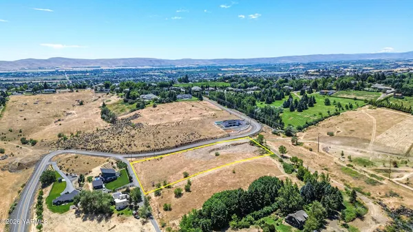 $250,000 | Nka Prospect Way, Yakima, WA 98908