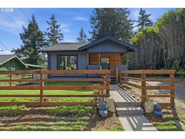 $315,000 | 1391 Central Avenue, Coos Bay, OR 97420