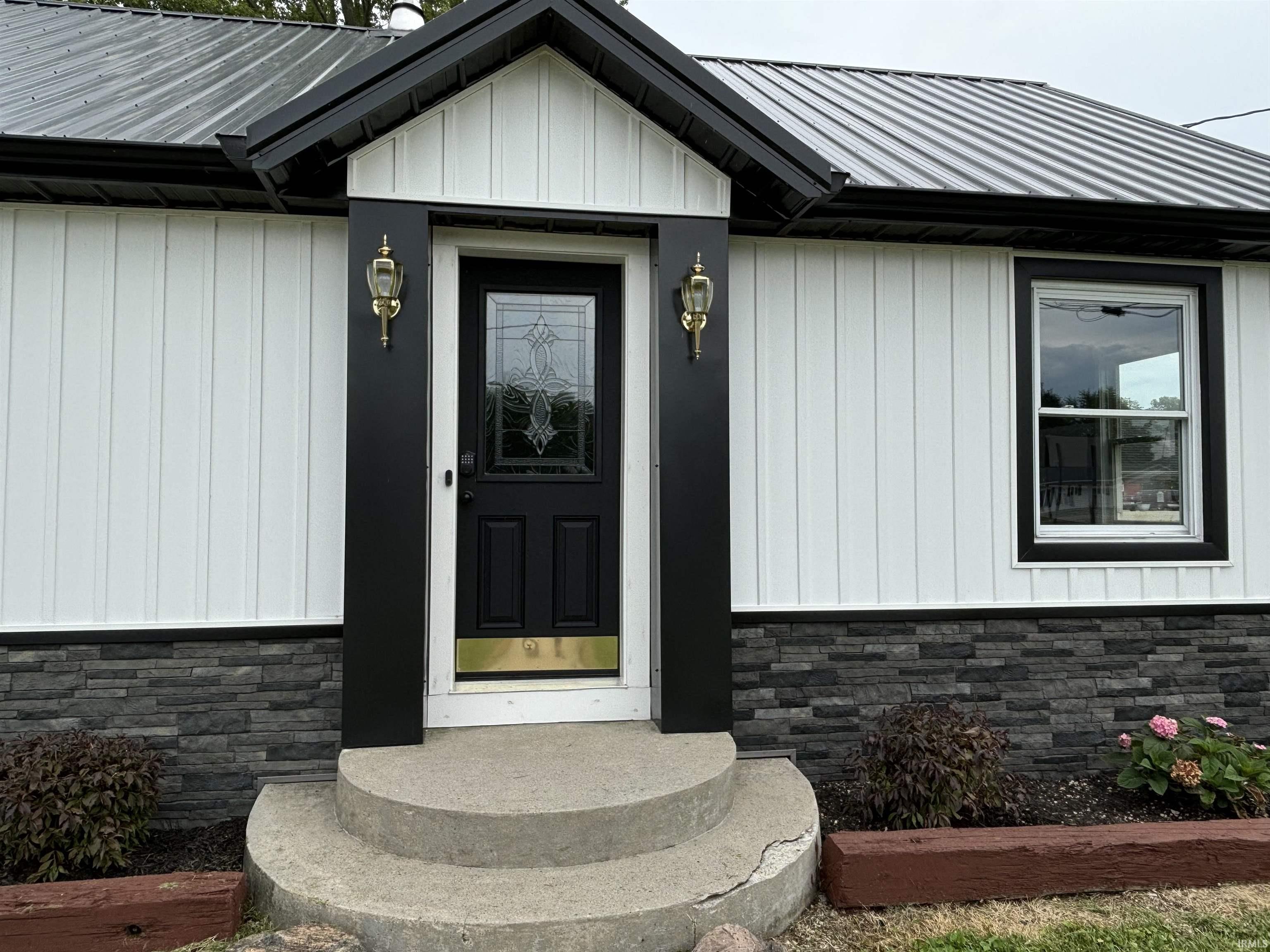 2015 Highway 101 Decatur, IN 46733 - Photo 2 of 28