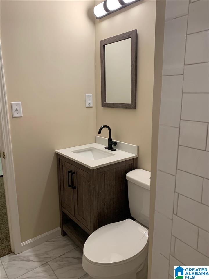 401 26th Avenue Northeast Center Point, AL 35215 - Photo 12 of 30