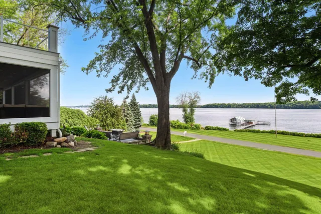$14,995 | 2462 Lafayette Road, Minnetonka Beach, MN 55391