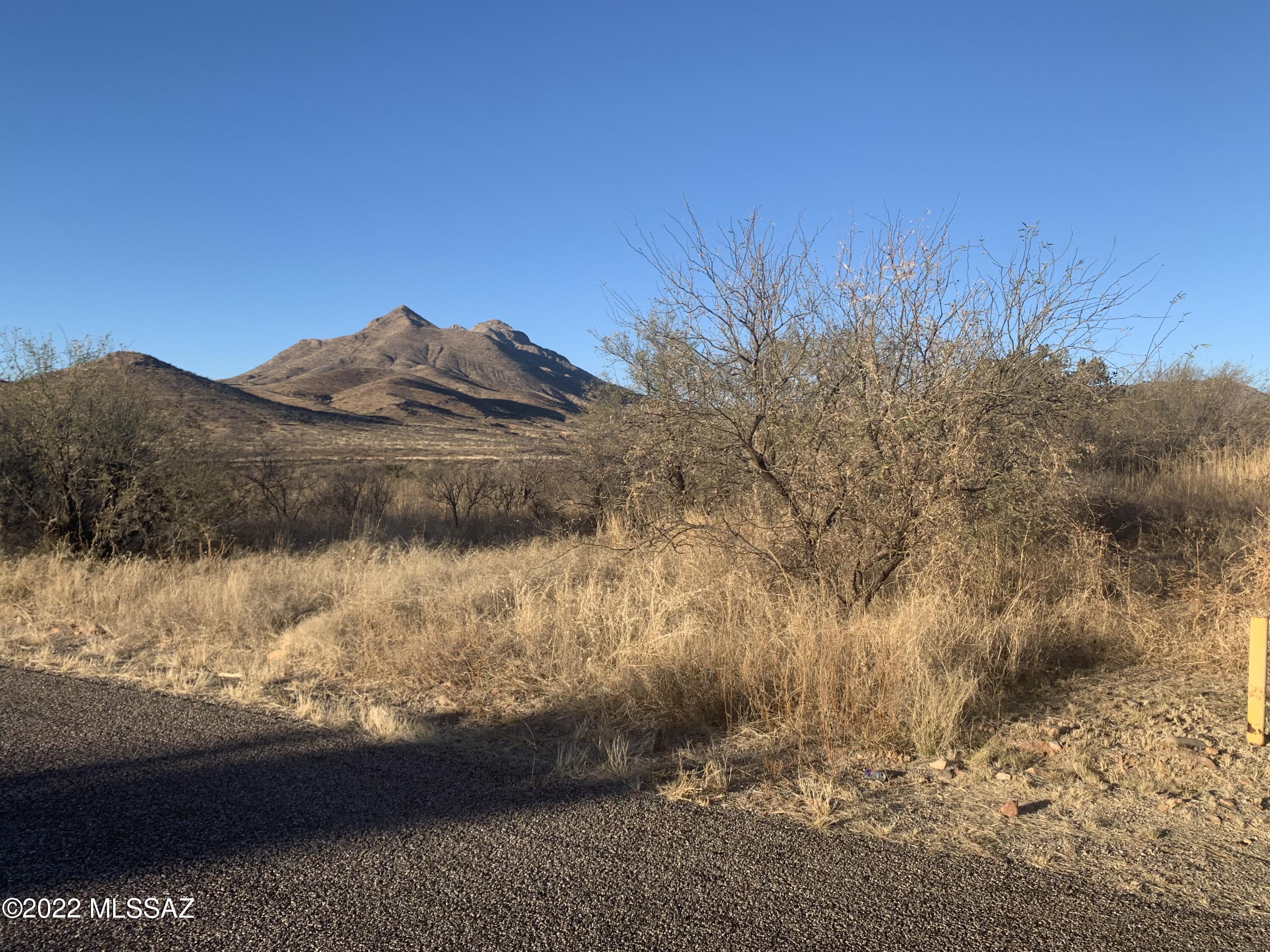 102 Circulo Penjamo, Unit 11 Rio Rico, AZ 85648 - Photo 6 of 12