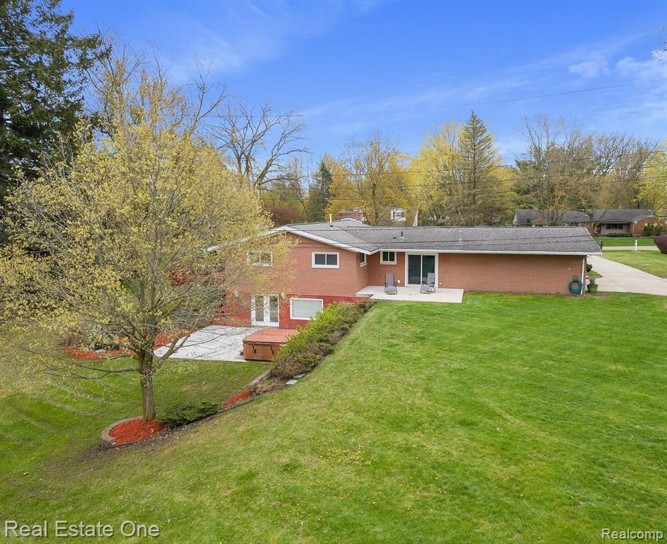 1124 Stellma Lane Rochester Hills, MI 48309 - Photo 37 of 44