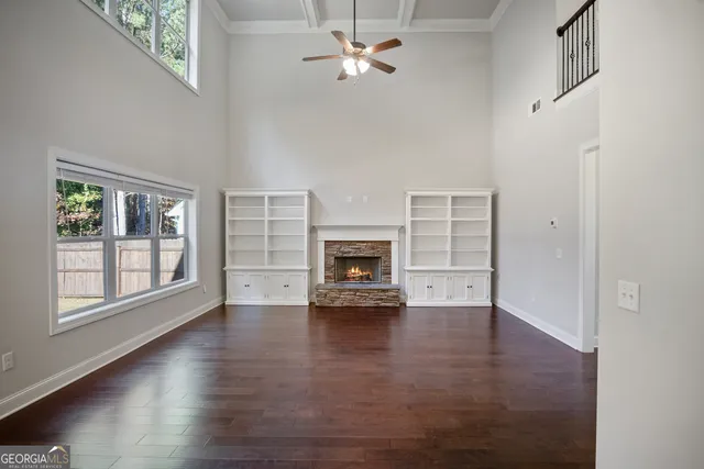 a view of an empty walk in closet