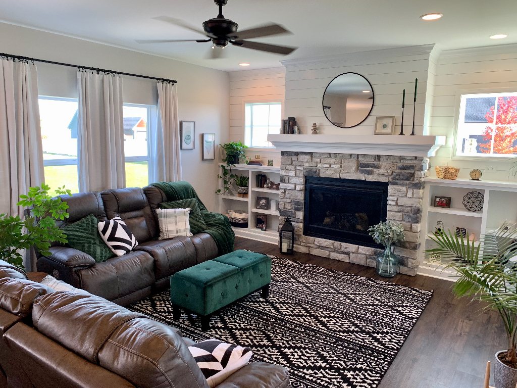 1493 North 3045th Road Ottawa, IL 61350 - Photo 5 of 23 a living room with furniture a window and a fireplace