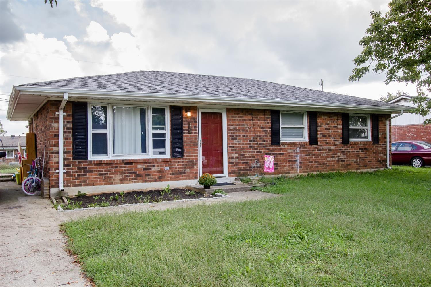 373 Dunroven Road Versailles, KY 40383 - Photo 1 of 12 Photo 1