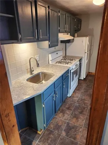 $1,500 | 263 Bourne Avenue, Unit 1B, East Providence, RI 02916