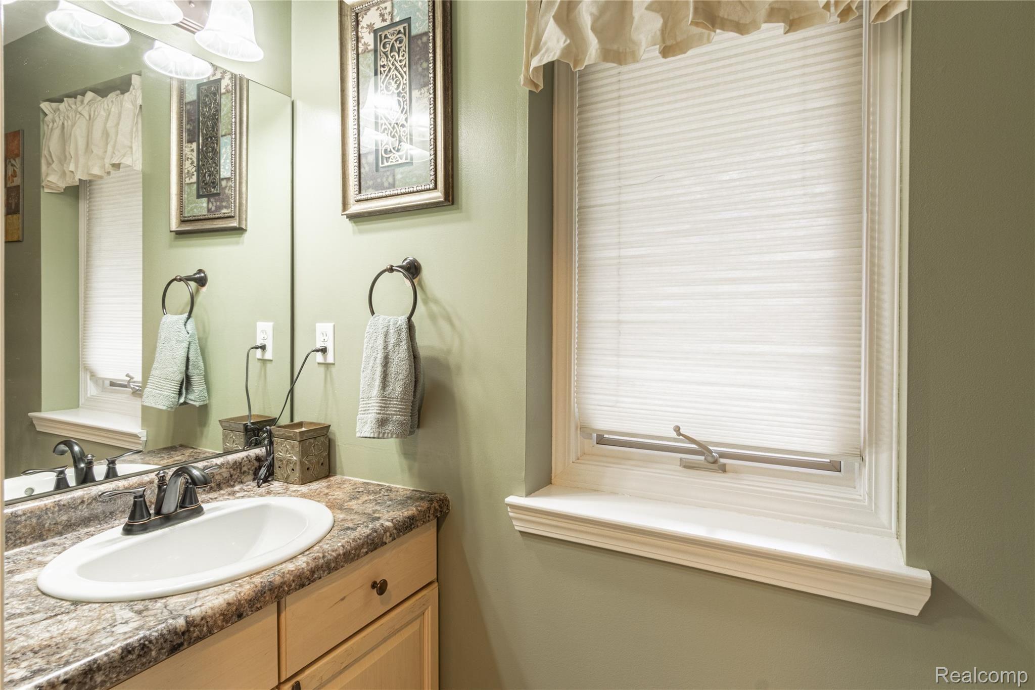 10185 Horton Road Goodrich, MI 48438 - Photo 19 of 36 Interiors (2 of 42).jpg