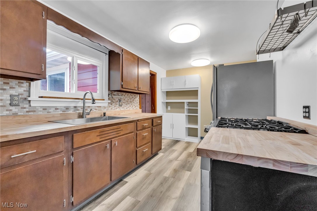 230 Sunset Road Avon Lake, OH 44012 - Photo 11 of 46 Gallery Image 11