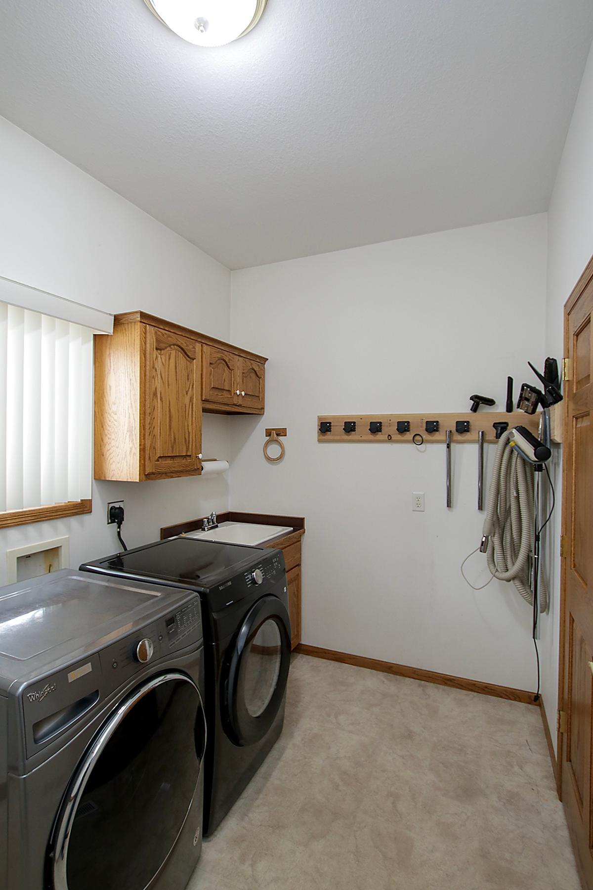 720 Tyler Street Southwest Hutchinson, MN 55350 - Photo 12 of 29