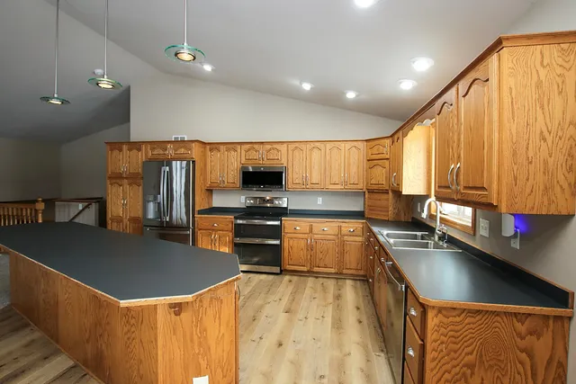 $479,900 | 720 Tyler Street Southwest, Hutchinson, MN 55350