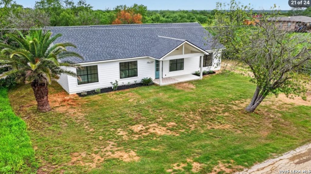 117 Cemetery Road Charlotte, TX 78011 - Photo 22 of 24 Gallery Image 22
