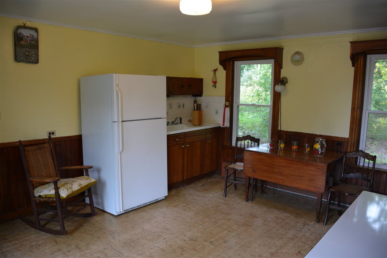 247 Burgess Road Bennington, VT 05201 - Photo 4 of 39