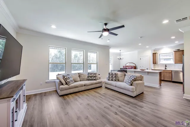 $2,500 | 208 Marie Claire Drive, Houma, LA 70364