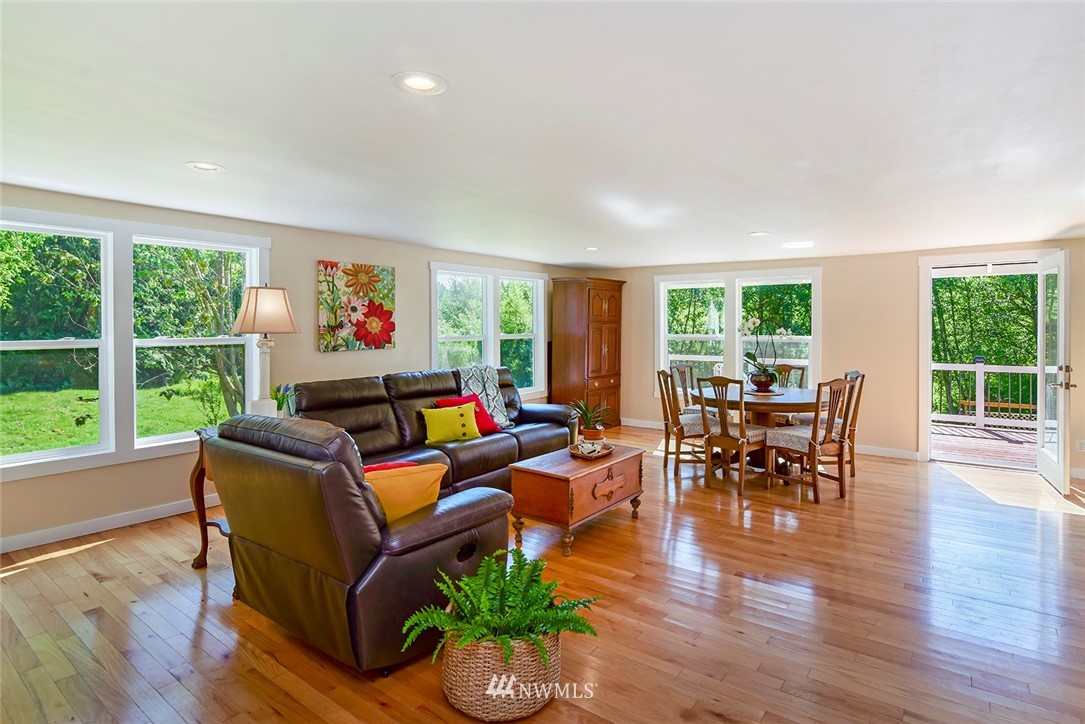34301 Bodine Road Northeast Kingston, WA 98346 - Photo 4 of 25 Gallery Image 4