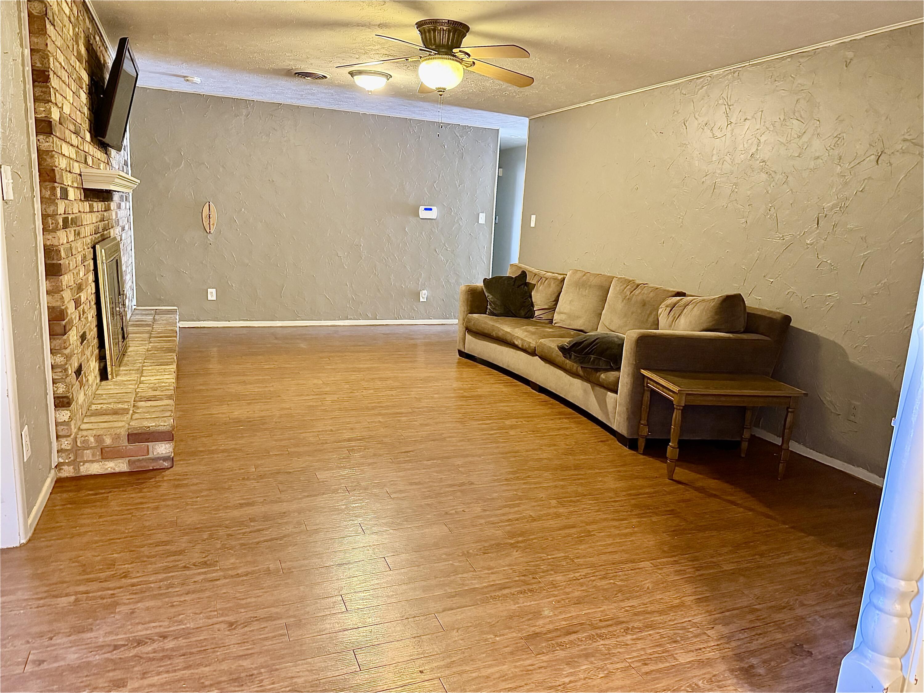 4604 27th Street Lubbock, TX 79410 - Photo 6 of 21 IMG_3965