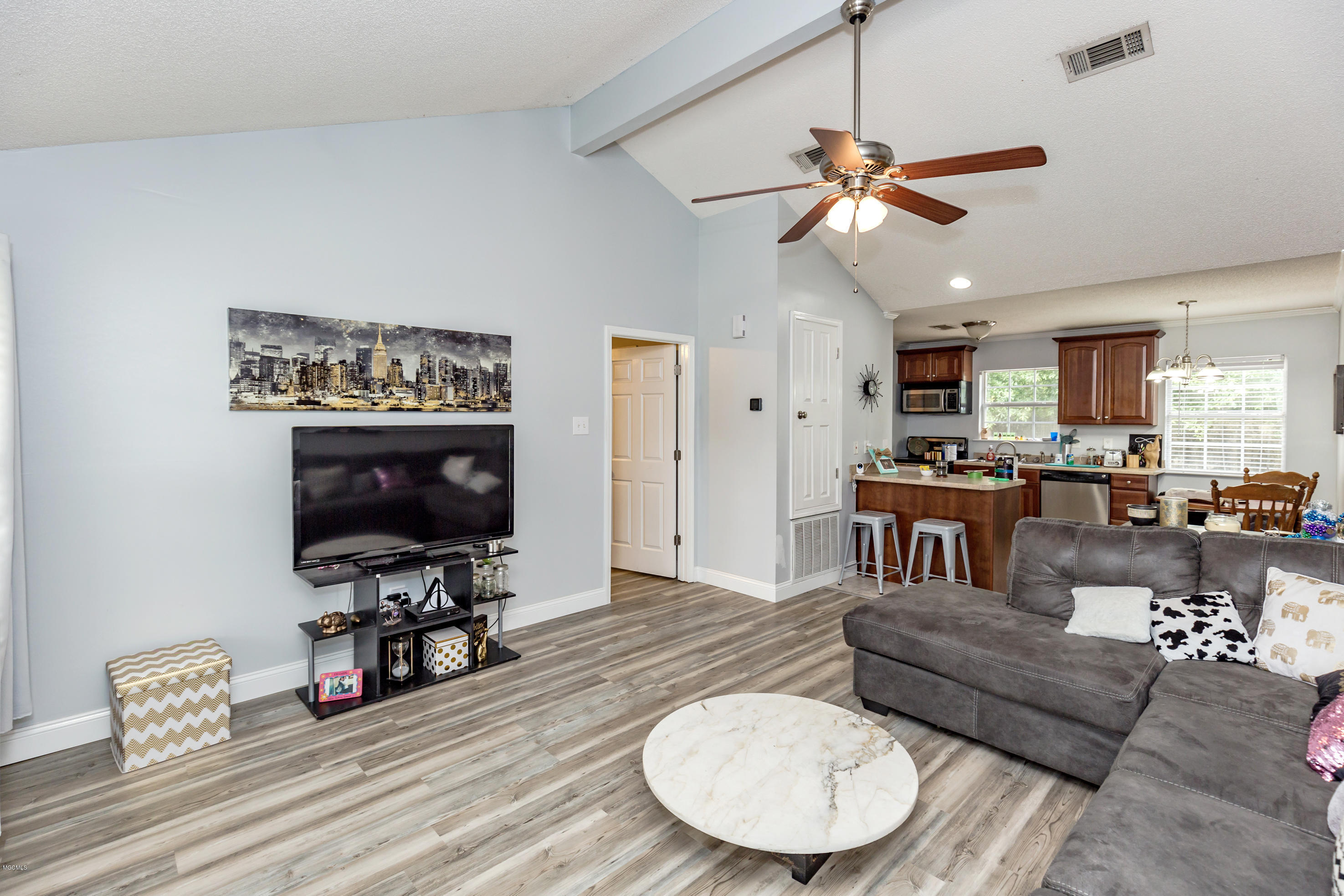 7729 Peabody Road Ocean Springs, MS 39564 - Photo 5 of 27 IMG_7360