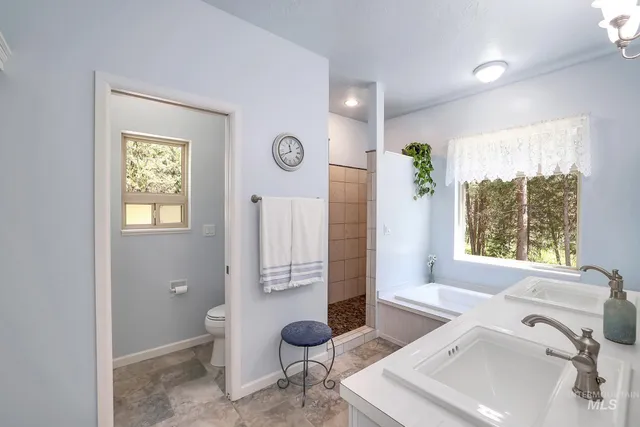 $945,000 | 4490 Vardon Road, New Meadows, ID 83654