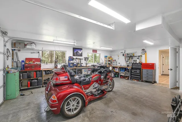 $945,000 | 4490 Vardon Road, New Meadows, ID 83654