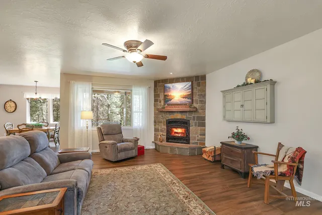 $945,000 | 4490 Vardon Road, New Meadows, ID 83654