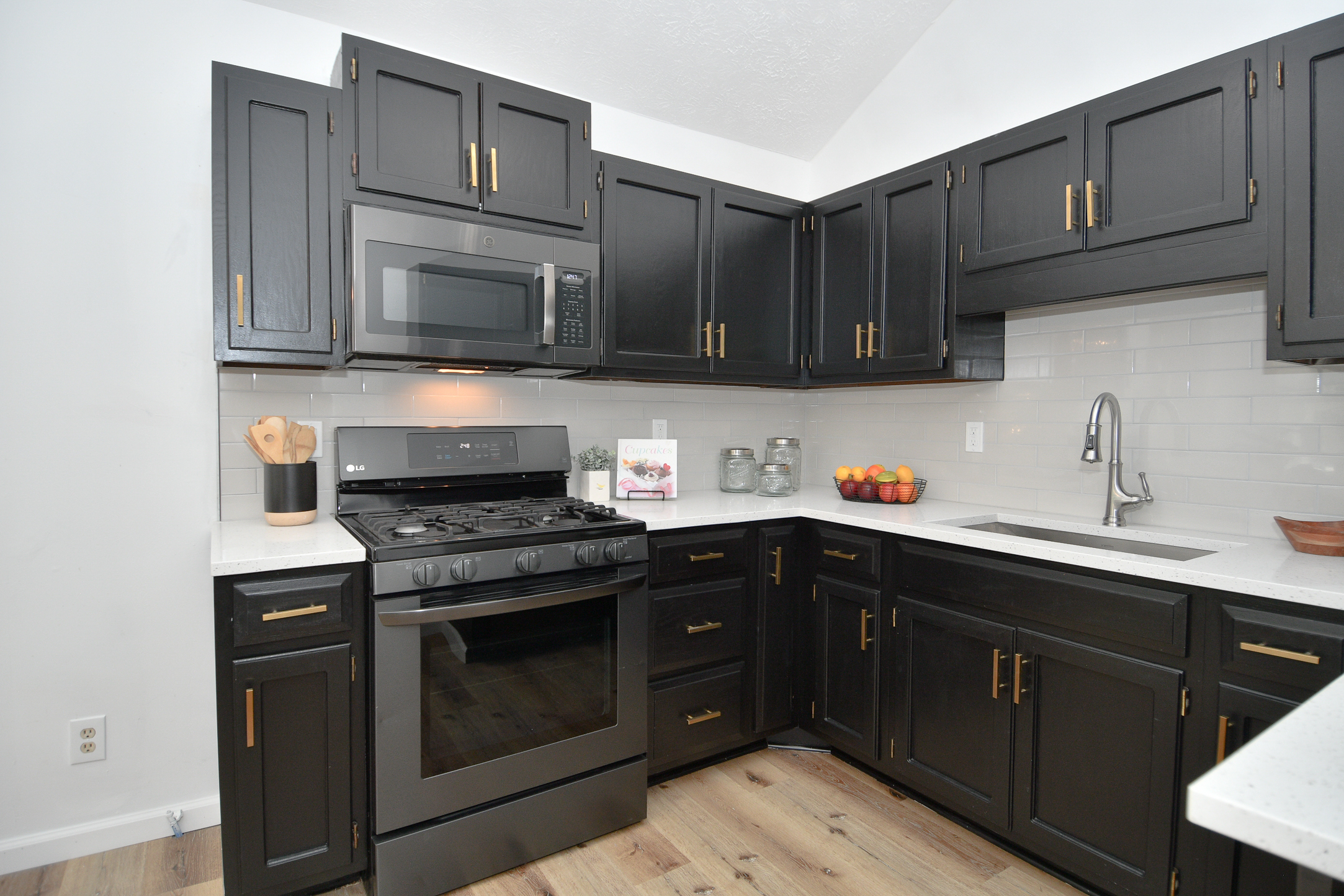 3155 Meridian Meadows Road Greenwood, IN 46142 - Photo 8 of 24