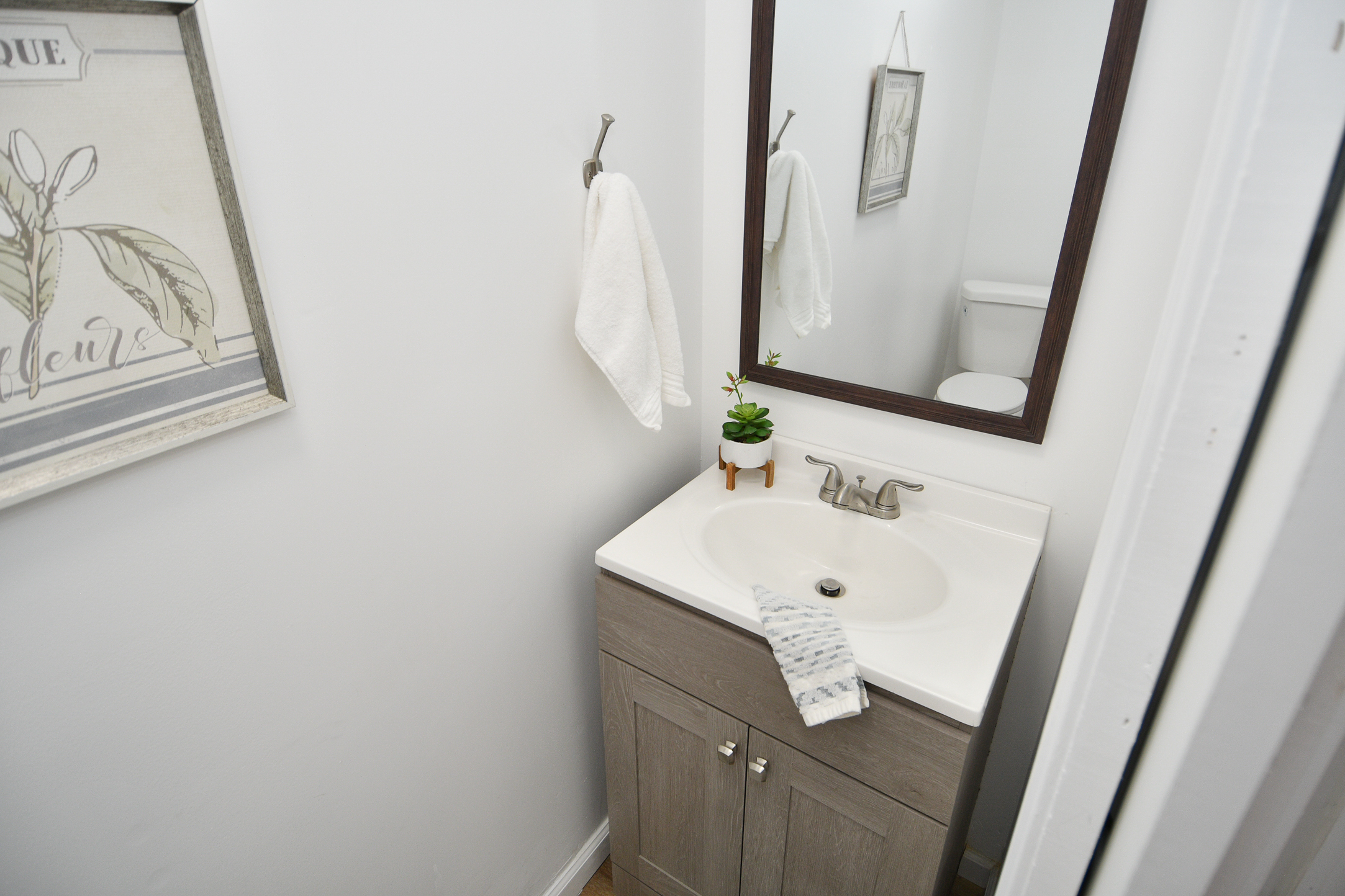 3155 Meridian Meadows Road Greenwood, IN 46142 - Photo 9 of 24