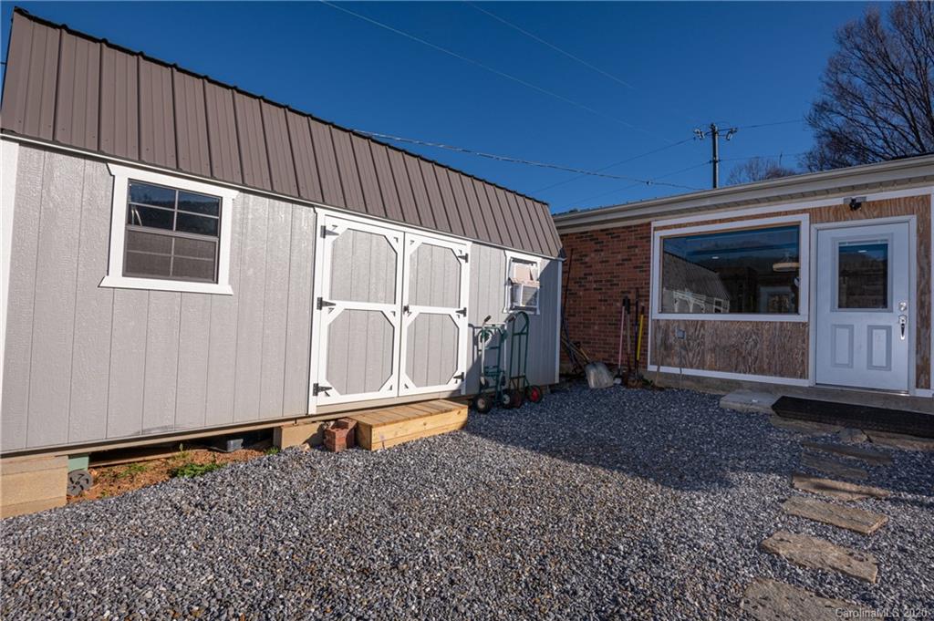 325 Beaverdam Loop Road Candler, NC 28715 - Photo 34 of 48 Gallery Image 34