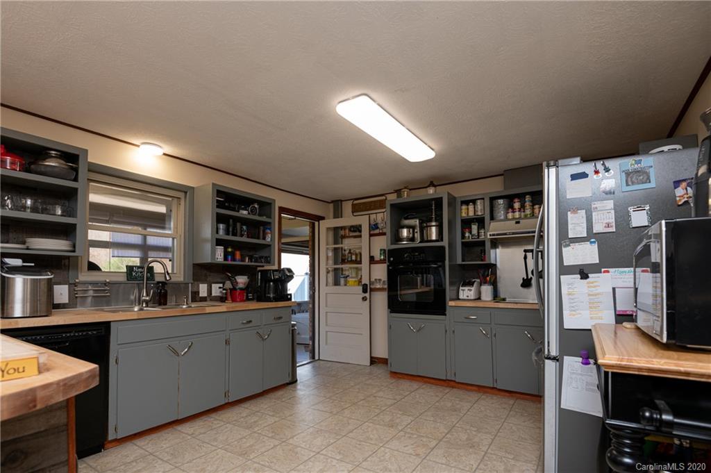 325 Beaverdam Loop Road Candler, NC 28715 - Photo 10 of 48 Gallery Image 10