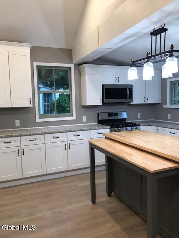 122 North Ferry Street, Unit 1 Schenectady, NY 12305 - Photo 2 of 15 122 n 15