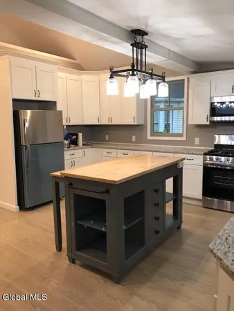 $2,150 | 122 North Ferry Street, Unit 1, Schenectady, NY 12305