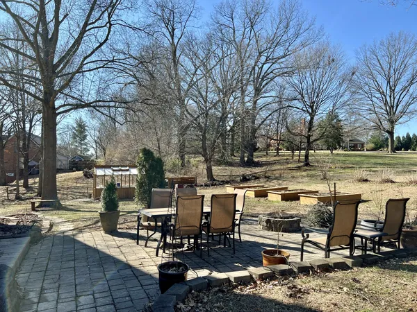 $525,000 | 1102 Woodmont Circle, Franklin, KY 42134