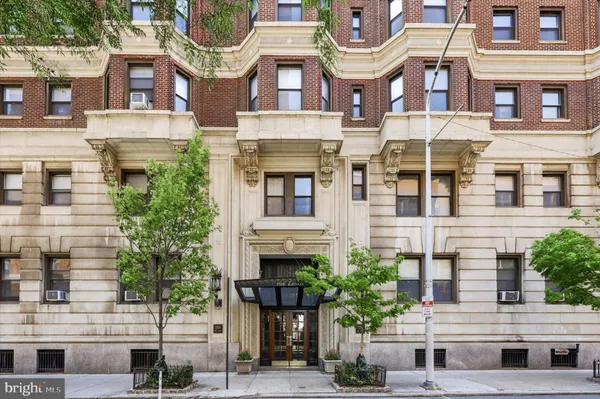 $619,999 | 250 South 13th Street, Unit 8D, Philadelphia, PA 19107