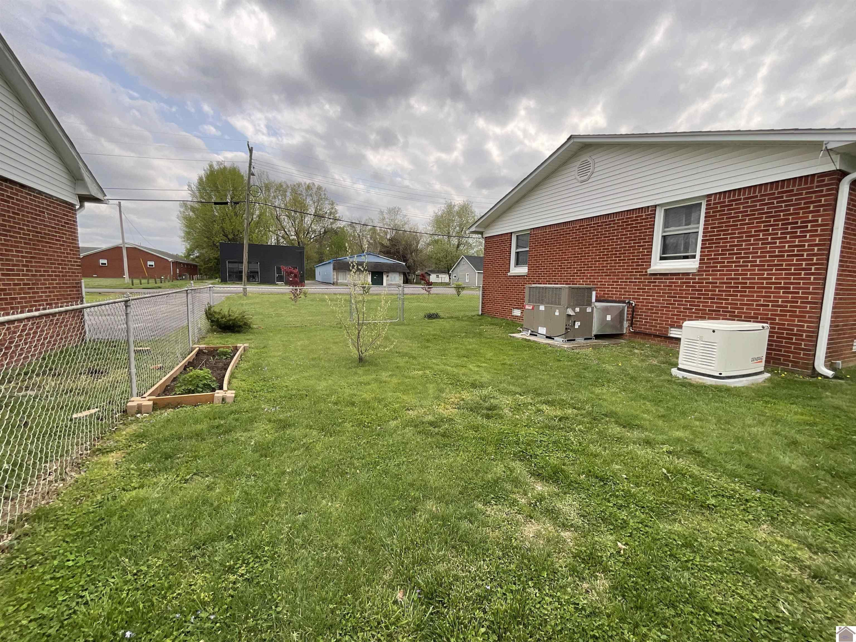 909 Backusburg Road Mayfield, KY 42066 - Photo 5 of 29 Photo 5