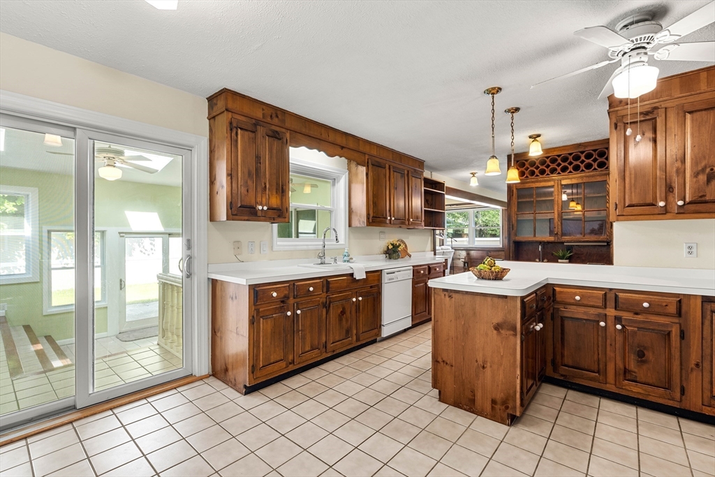 173 Florence Road Lowell, MA 01851 - Photo 13 of 42