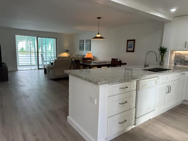 $2,500 | 141 Southeast 3rd Avenue, Unit 203, Dania Beach, FL 33004