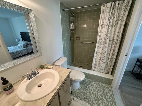 $2,500 | 141 Southeast 3rd Avenue, Unit 203, Dania Beach, FL 33004