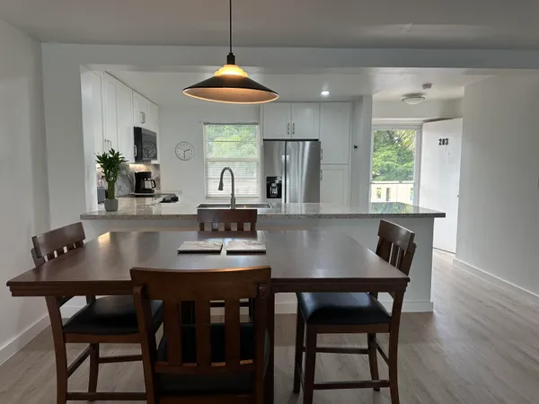 $2,500 | 141 Southeast 3rd Avenue, Unit 203, Dania Beach, FL 33004