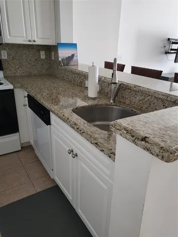 $350,000 | 520 Southeast 5th Avenue, Unit 3404, Fort Lauderdale, FL 33301